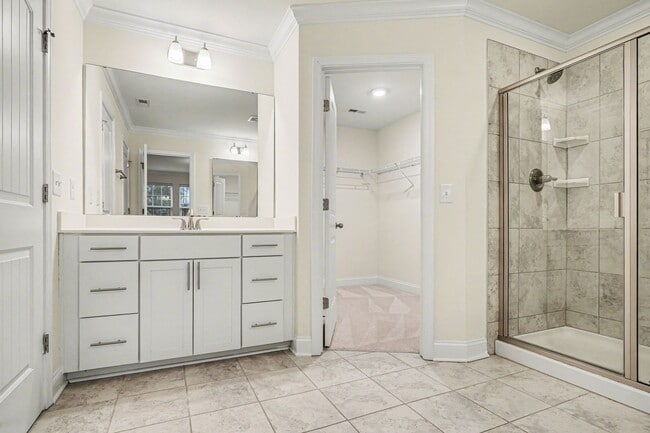 Building Photo - 3BR Like-New Townhome –  Morrisville RTP RDU