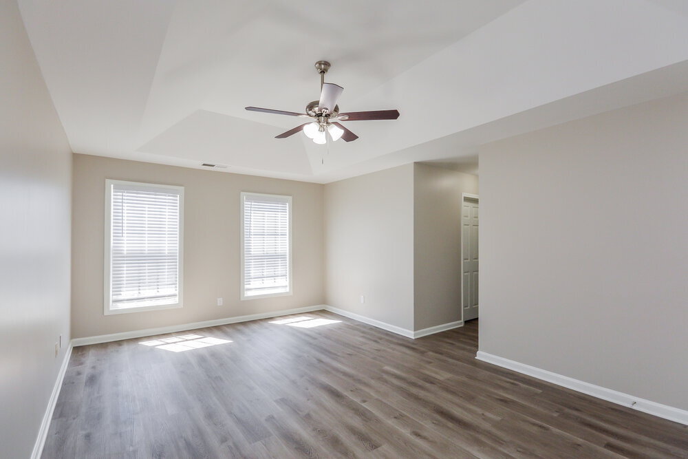 Building Photo - 137 Lantana Dr