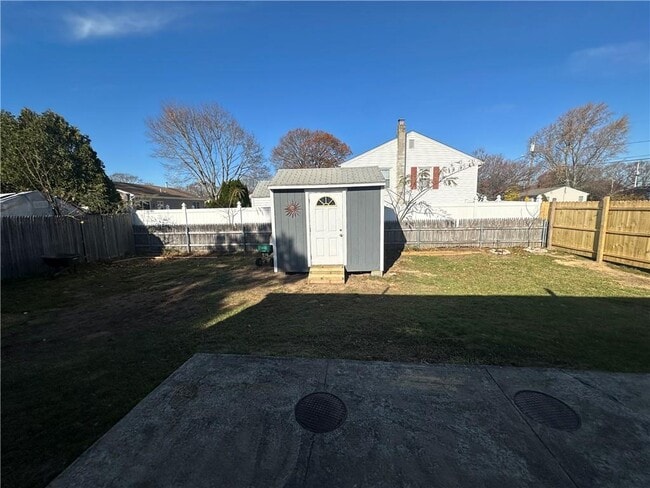 Building Photo - 65 Ingalls St