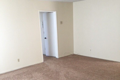 Living Room - 901 N Cedar St
