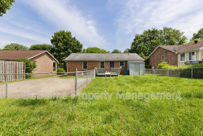 Building Photo - 3204 Blackwood Dr