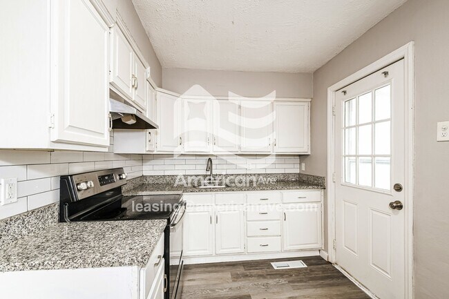 Building Photo - 1143 Charbonier Rd