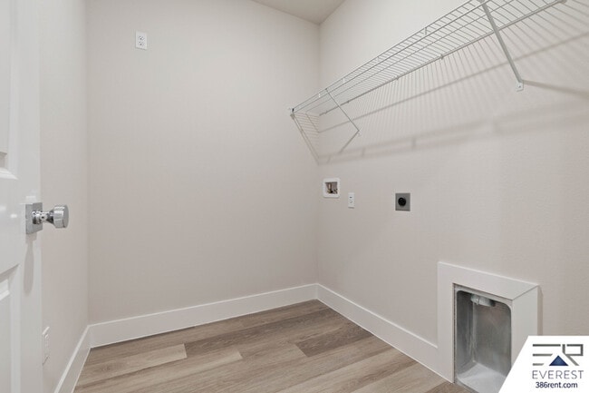 Building Photo - 51 Woodside Dr