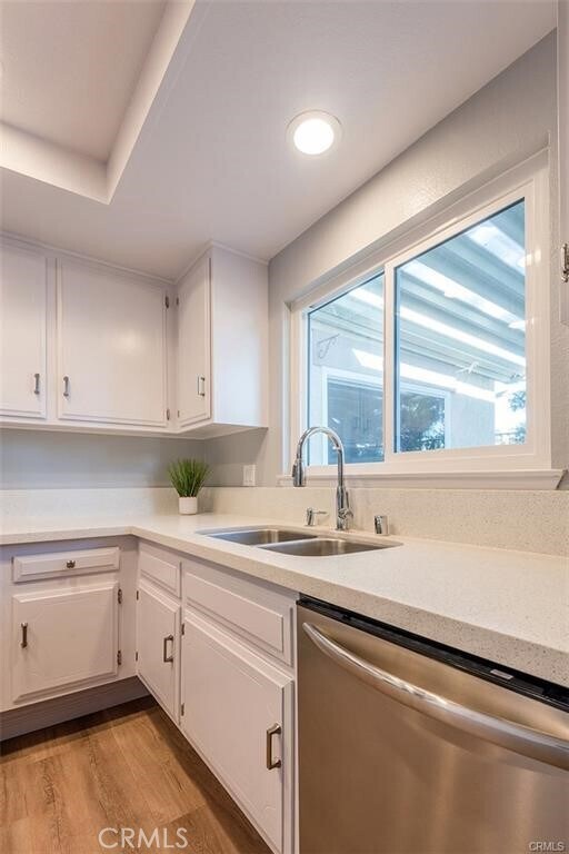 Building Photo - 2116 Via Puerta