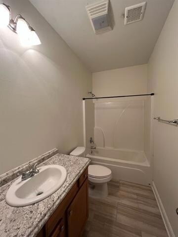 Building Photo - 35621 Oakridge Ave