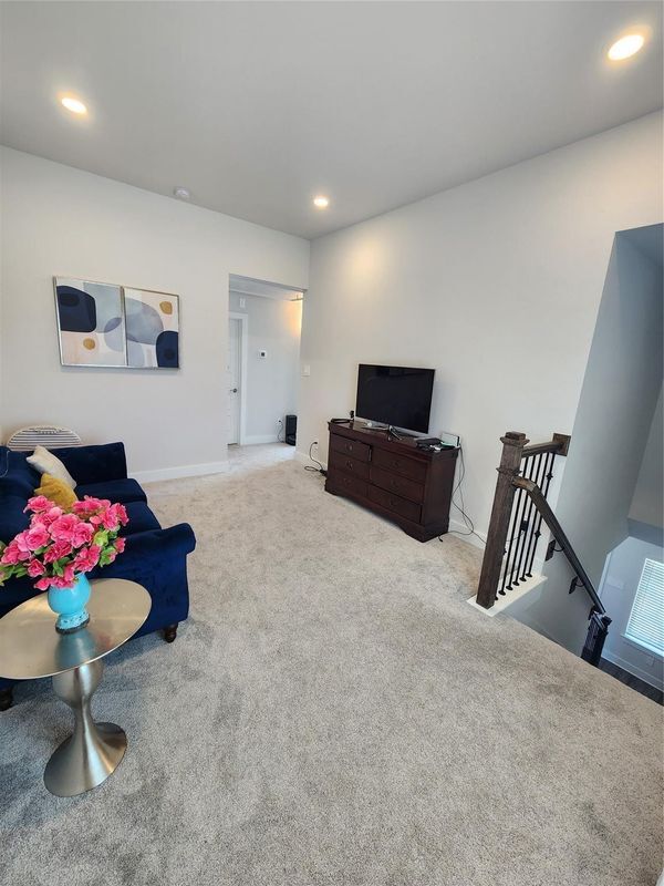 Building Photo - 10603 Whitejacket