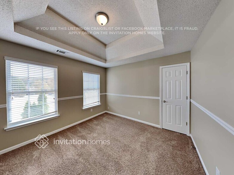 Building Photo - 115 Legend Creek Dr