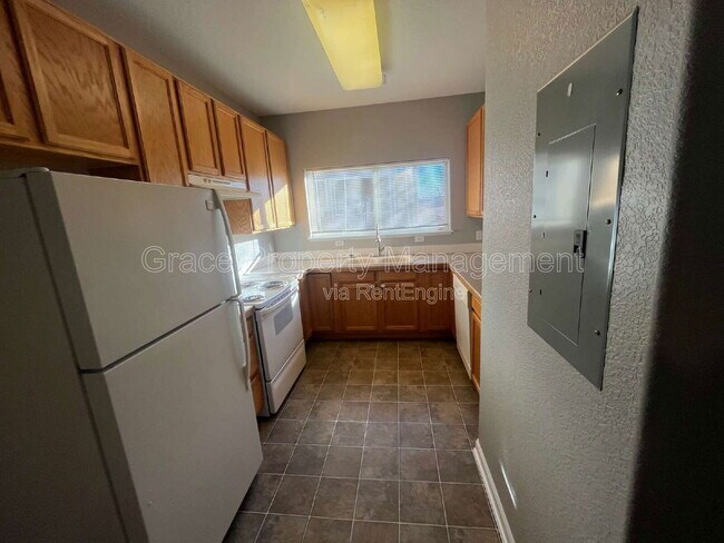 Building Photo - 3370 Boulder Cir