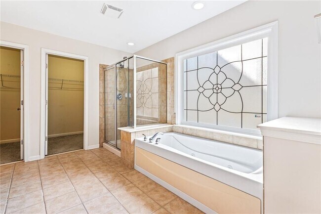 Building Photo - 3062 Eastbrook Terrace