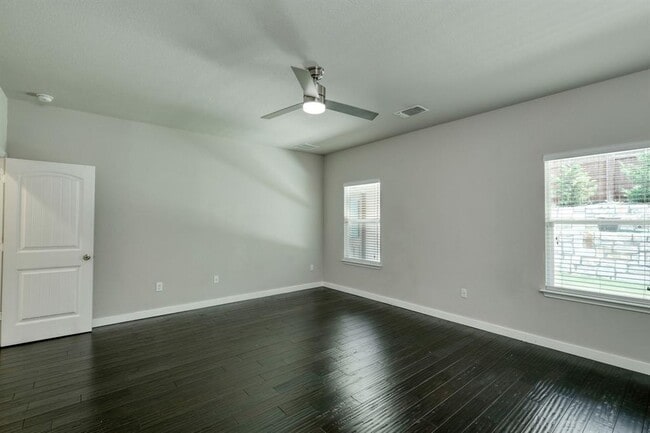 Building Photo - 3209 Ortman Dr