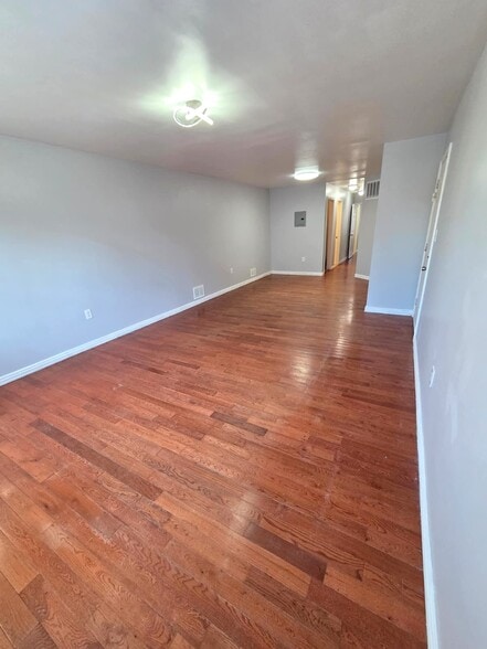 Building Photo - 48 Ellis Ave