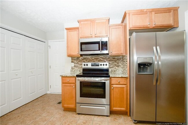 Building Photo - 6030 Greenway Dr
