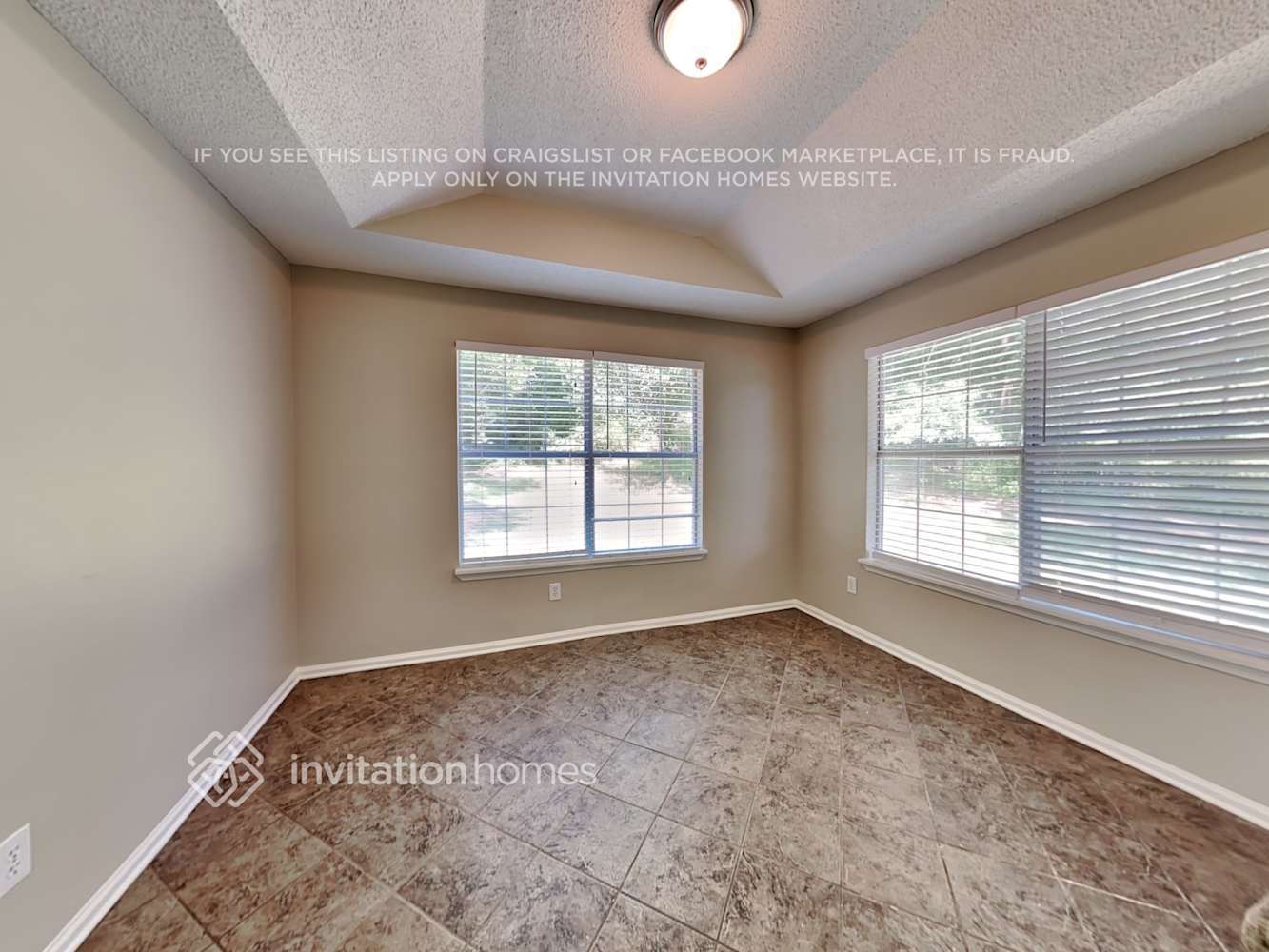 Building Photo - 724 Russell Ridge Rd