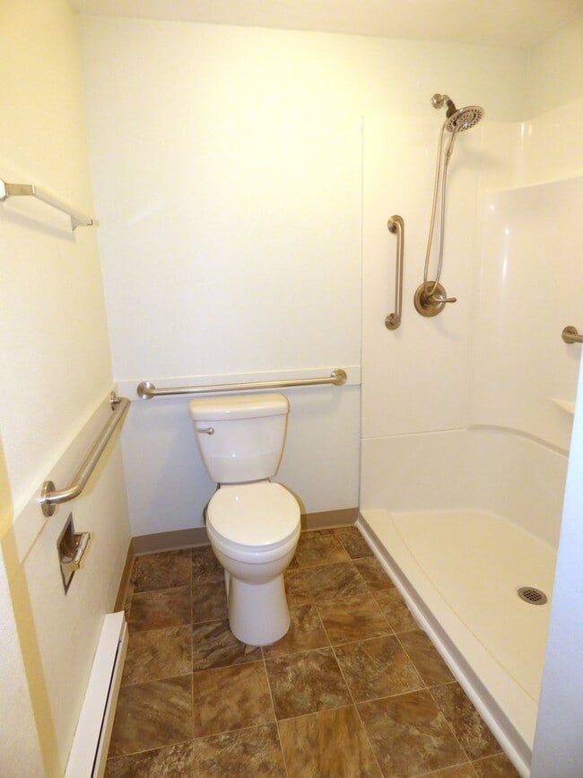 Building Photo - Cumjul05 - 1053-1055 Lansford Dr SE