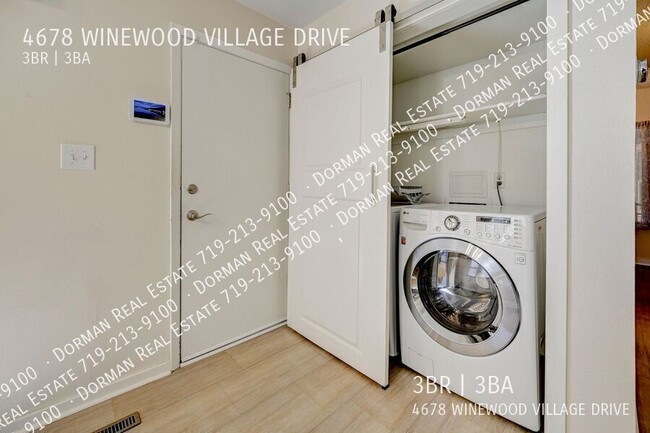 Building Photo - $500 OFF the first month of rent! Charming...