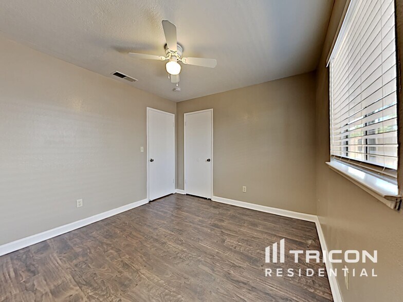 Building Photo - 515 Tisdell Dr