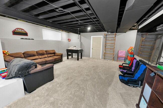 Building Photo - 26574 Bronx Dr