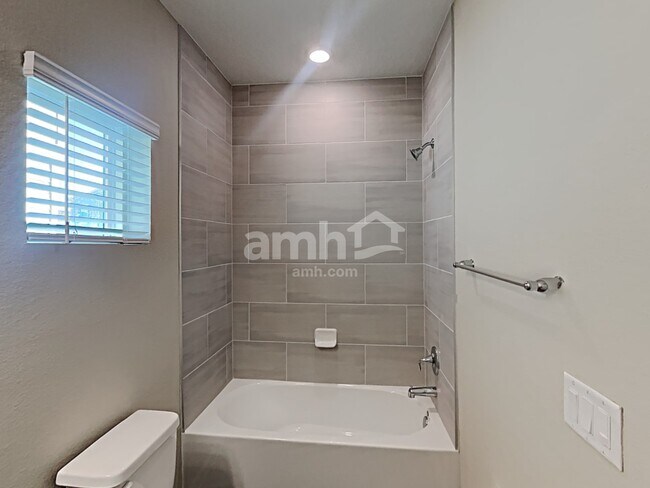 Building Photo - 150 Hemlock Pt