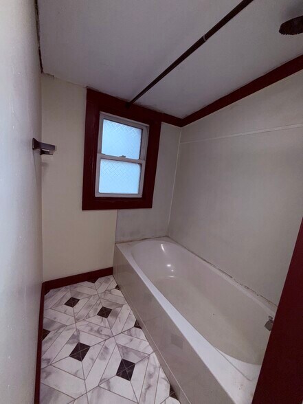 Building Photo - 51 Front St