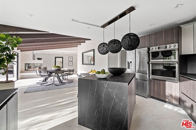 Building Photo - 2301 Donella Cir