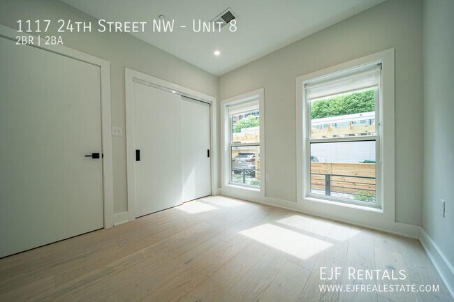 Building Photo - 1117 24th St NW