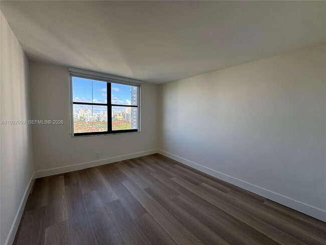 Building Photo - 18151 NE 31st Ct