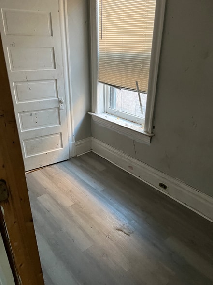 Building Photo - 4210 Athlone Ave