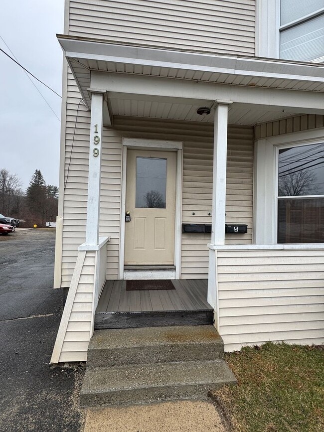 Building Photo - 199 E Main St