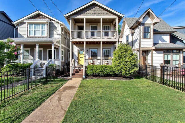 Primary Photo - 6214A California Ave