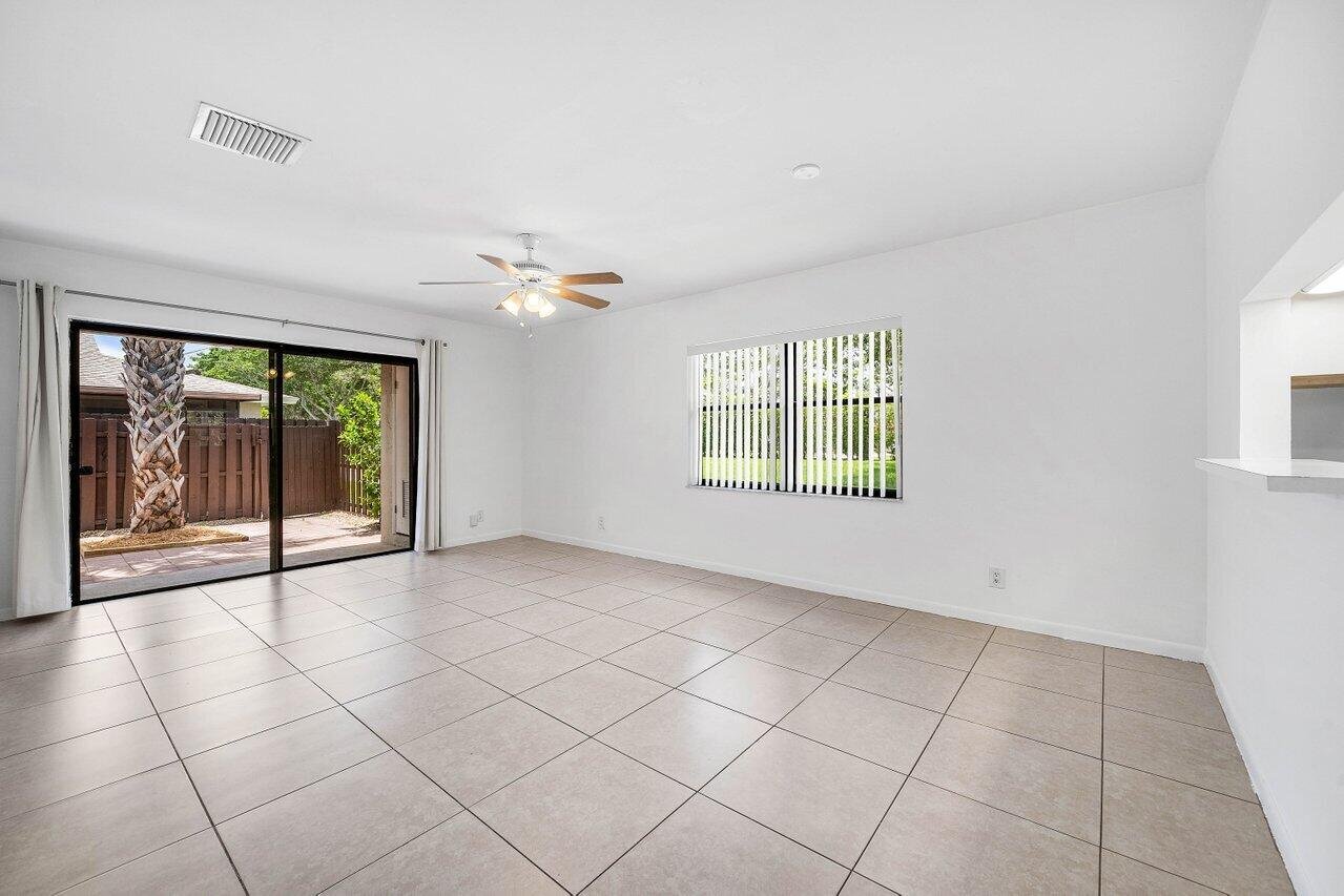 Building Photo - 16422 Straw Way