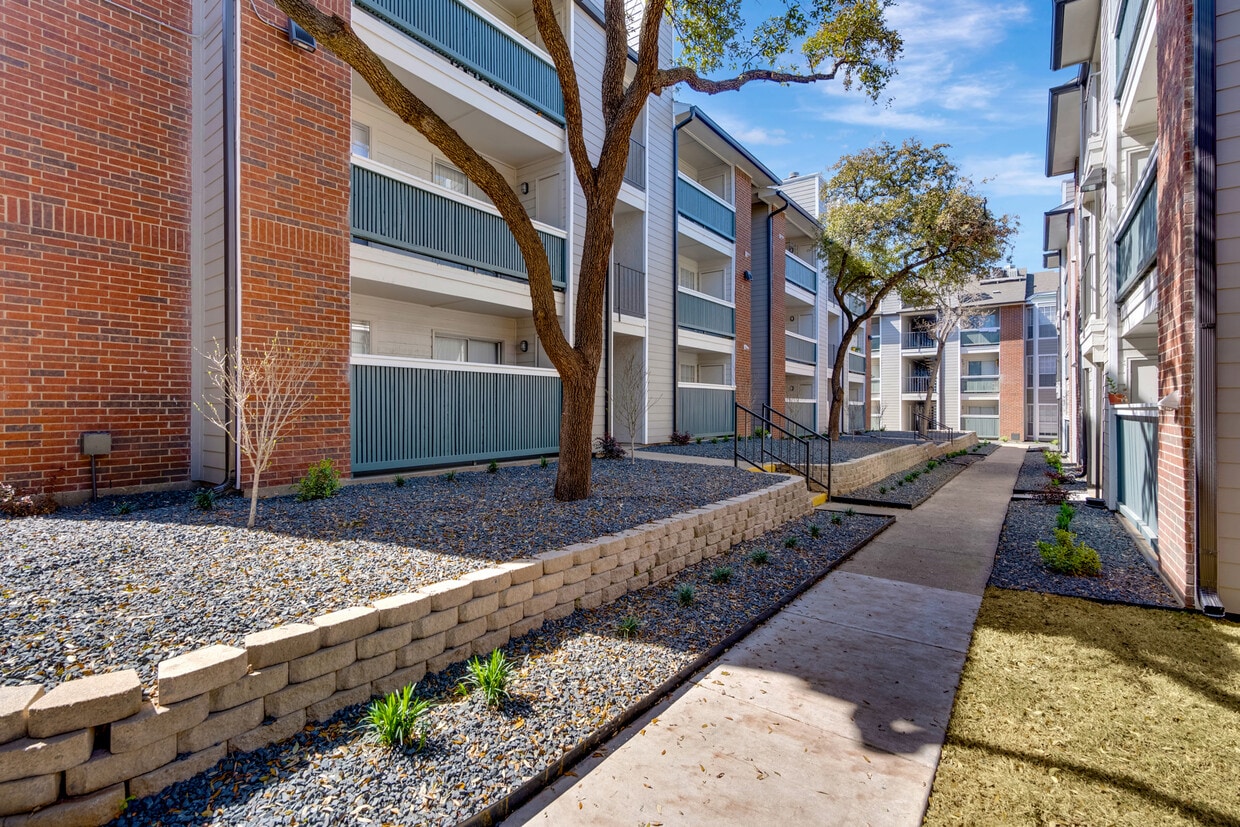 Centerpoint Apartments Dallas Centerpoint Apartments Dallas