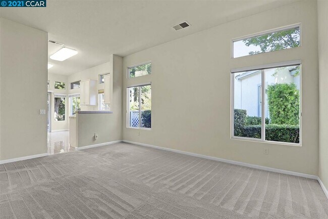 Building Photo - 276 Black Amber Way
