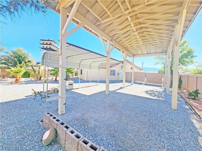 Building Photo - 380 Round Up Ct