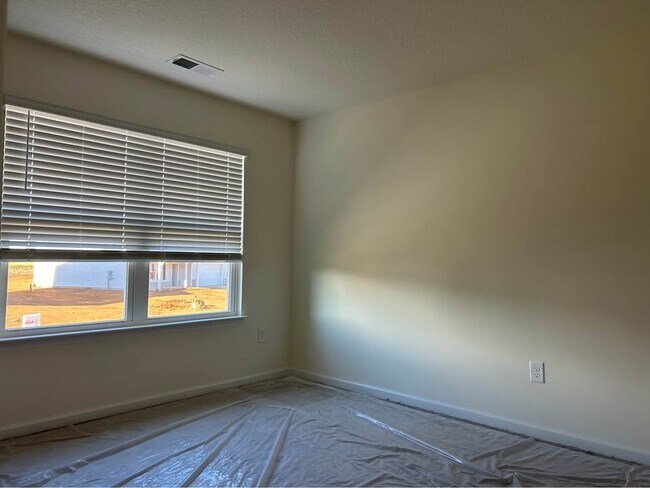 Building Photo - 1610 River Poppy Road