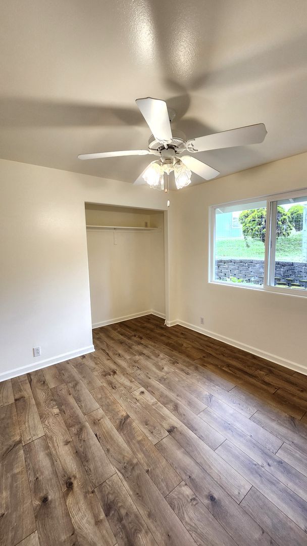 Building Photo - Rental Available in Beautiful Waimea