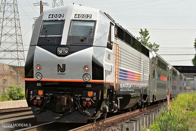 Building Photo - 221 Brighton Ave