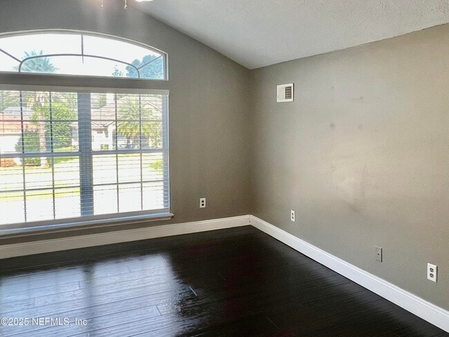 Building Photo - 13727 Victoria Lakes Dr