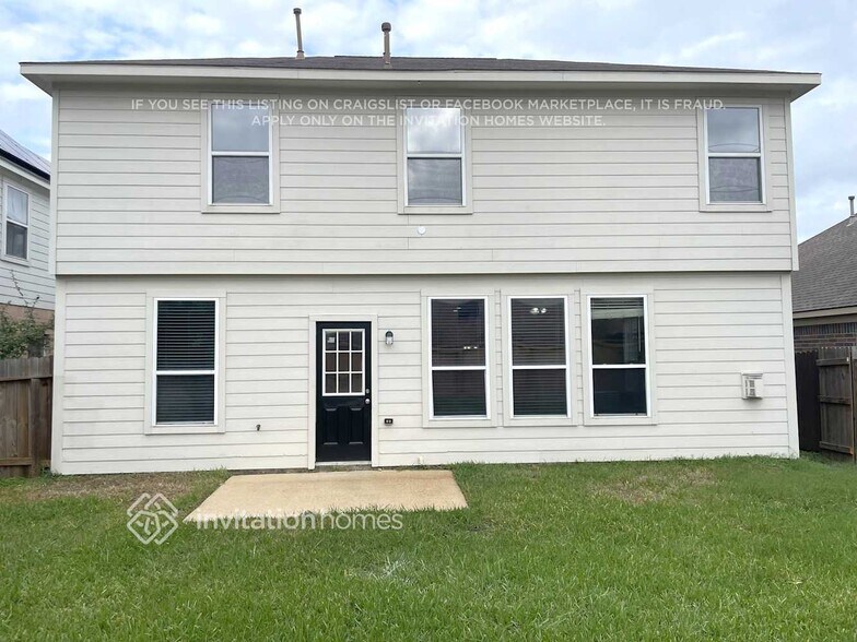 Building Photo - 19115 Badger Ct