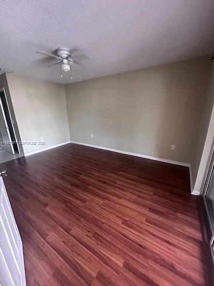 Building Photo - 471 NE 210th Cir Terrace