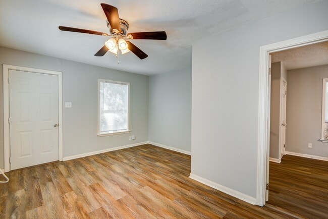 Building Photo - 206 Frawley St