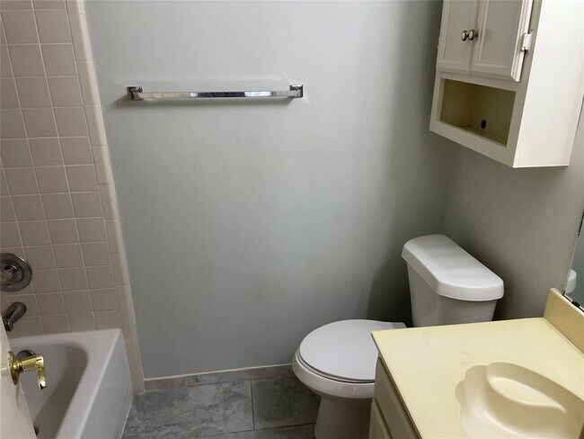 Building Photo - 4703 Leicester Way