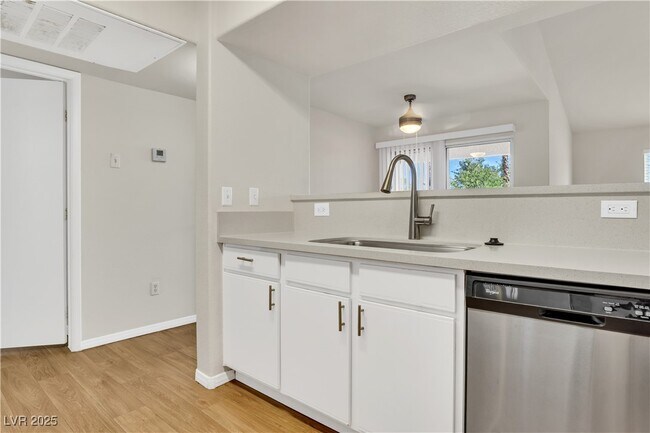 Building Photo - 2300 E Silverado Ranch Blvd