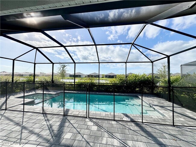 Building Photo - 2258 Avocado Ln