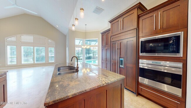 Building Photo - 1334 Charter Ct