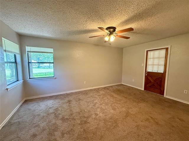 Building Photo - 4011 Fairway Dr