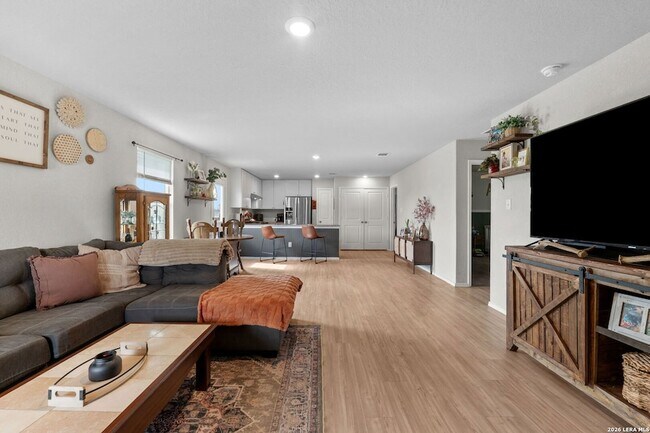 Building Photo - 6403 Ignacio Ct