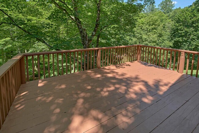 Building Photo - 47 Bell Hollow Ln