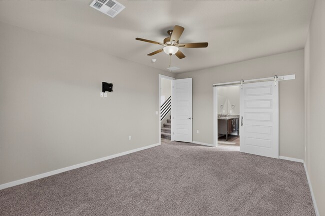 Building Photo - 9930 Isla Pl