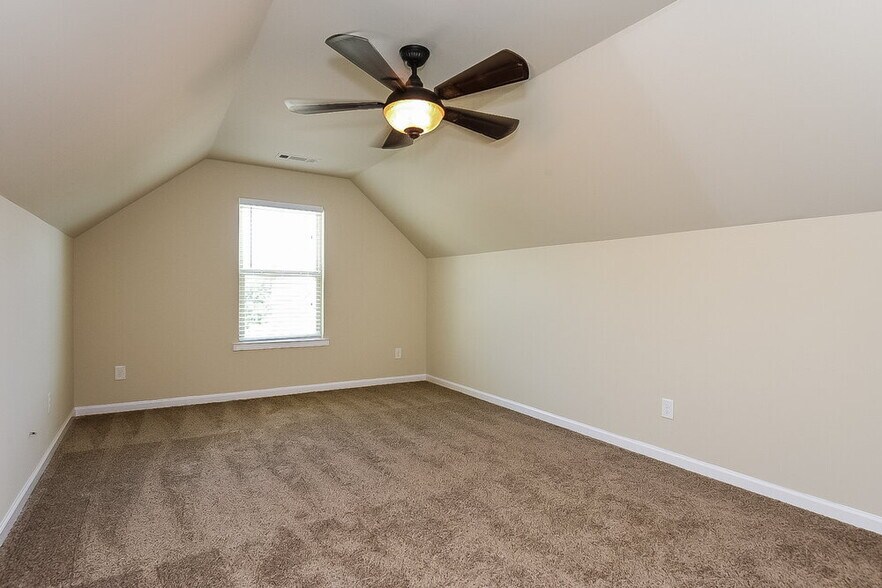 Building Photo - 71 Prescott Dr