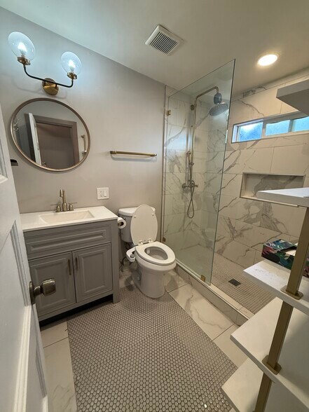 Building Photo - 2661 Newell St